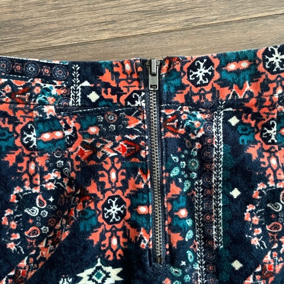 Divided Skirt Velvet/Suede Feel Size 4 Short Skirt - Picture 8 of 8